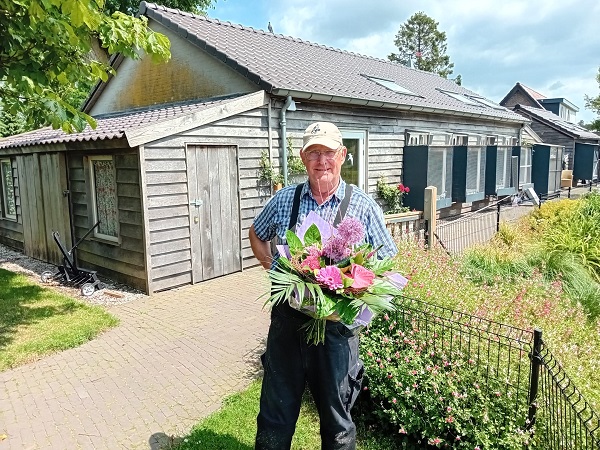 R vd Velden g